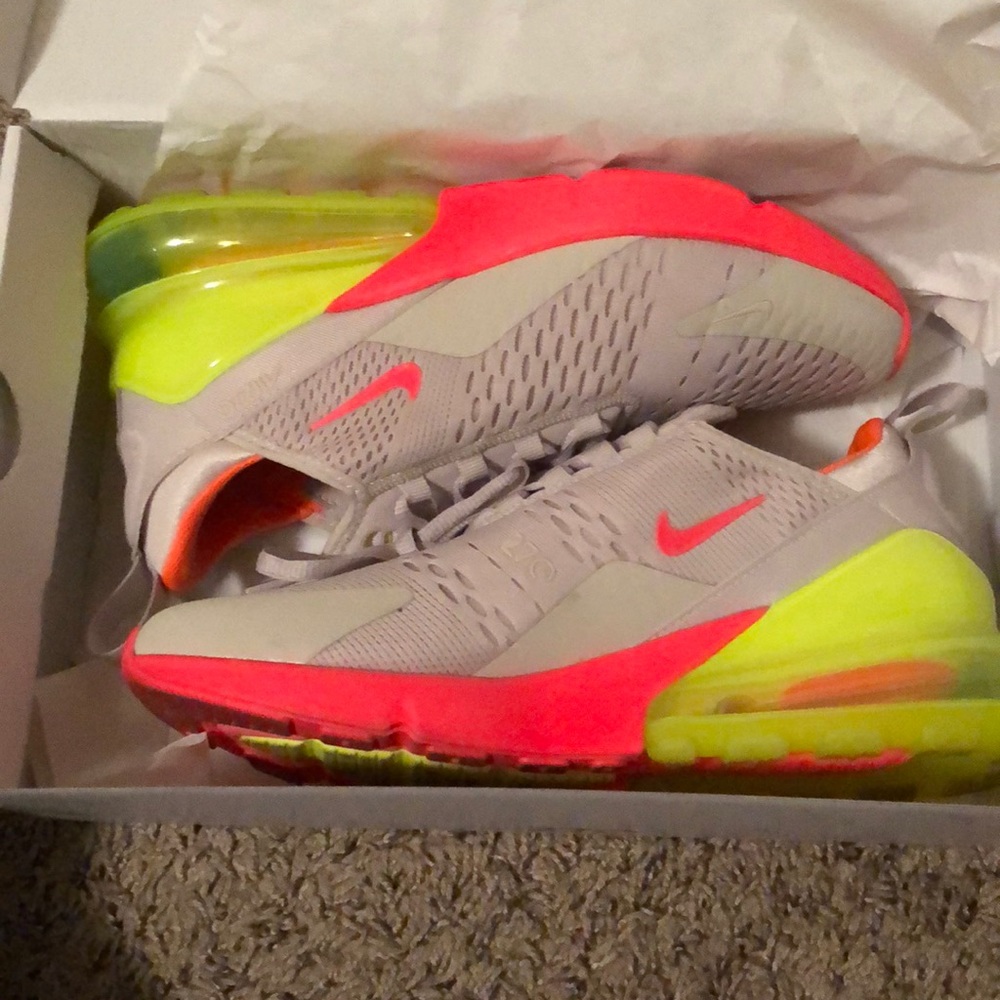 New Air max 270